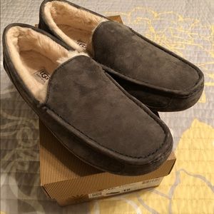 Ugg Ascot Suede Slipper